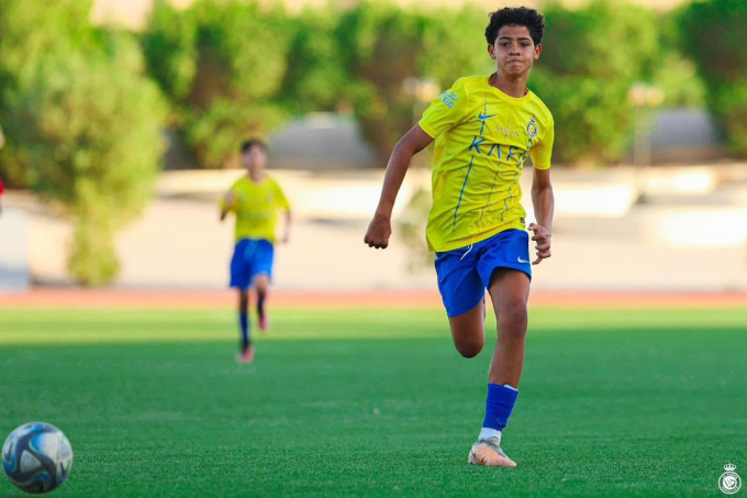 Con trai Ronaldo gia nhập đội trẻ của Al Nassr hồi năm ngoái