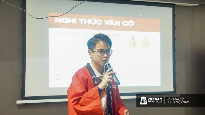 Trung là Phó Chủ tịch Thường trực của Câu lạc bộ Shogi Việt Nam
