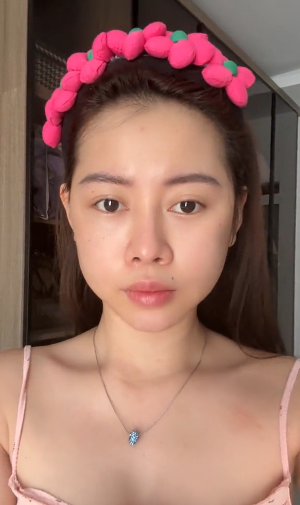 Gương mặt của Việt Phương Thoa hiện tại