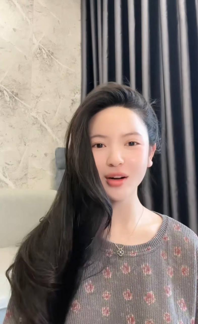 Thời điểm đó, các sản phẩm về tóc mà Chu Thanh Huyền bán liên tục cháy hàng trên livestream