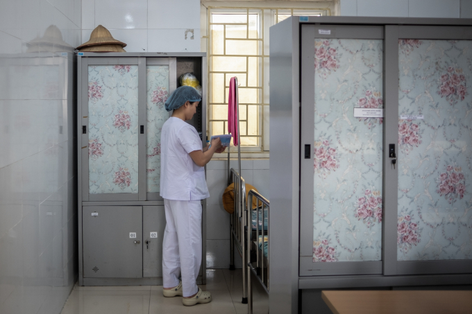Là bác sĩ nhưng không dám nói, luôn sợ con đi học bị kỳ thị và những ám ảnh phía sau cánh cổng Bệnh viện 09 ở Hà Nội