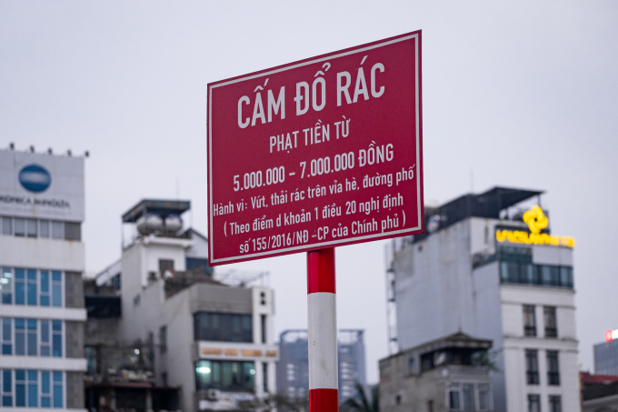 Hình ảnh 'lạ' trên tuyến đường dành riêng cho xe đạp ở Hà Nội