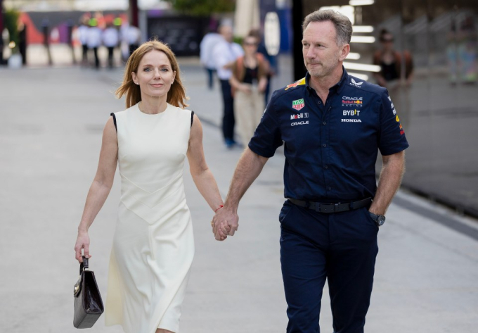 Ông Christian Horner nắm chặt tay bà xã Geri Halliwell tại sự kiện F1 vào hôm 2/3