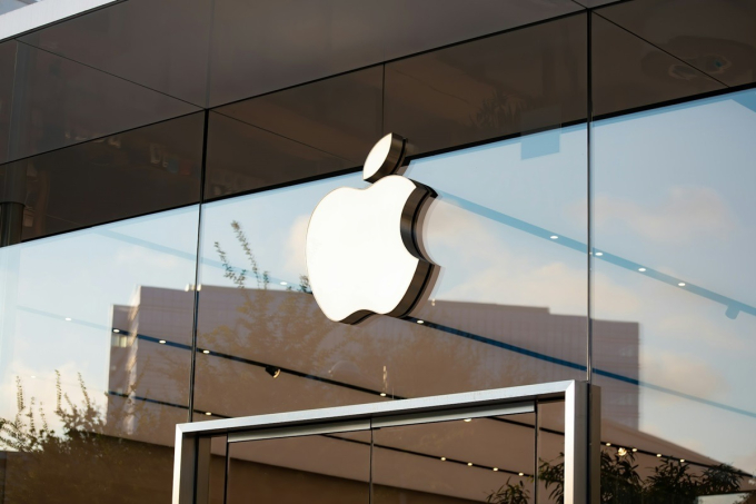  Apple đã chấp nhận nộp số tiền 490 triệu USD để giải quyết một vụ kiện tập thể liên quan đến các nhà đầu tư. Ảnh: Apple