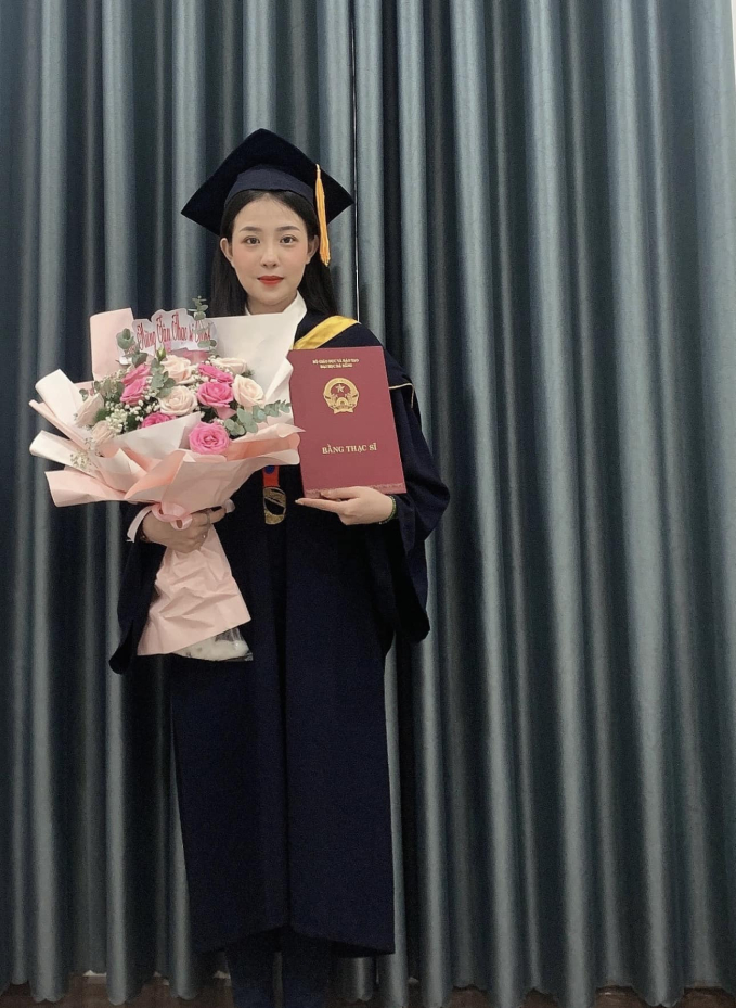 Kiều Oanh tốt nghiệp Thạc sĩ ngành Việt Nam học tại Trường Đại học Sư phạm, Đại học Đà Nẵng vào năm 2022