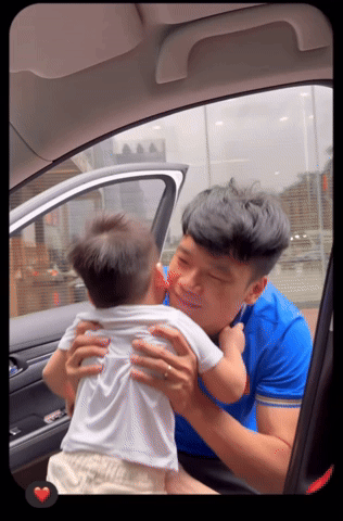 Thành Chung gặp con trai