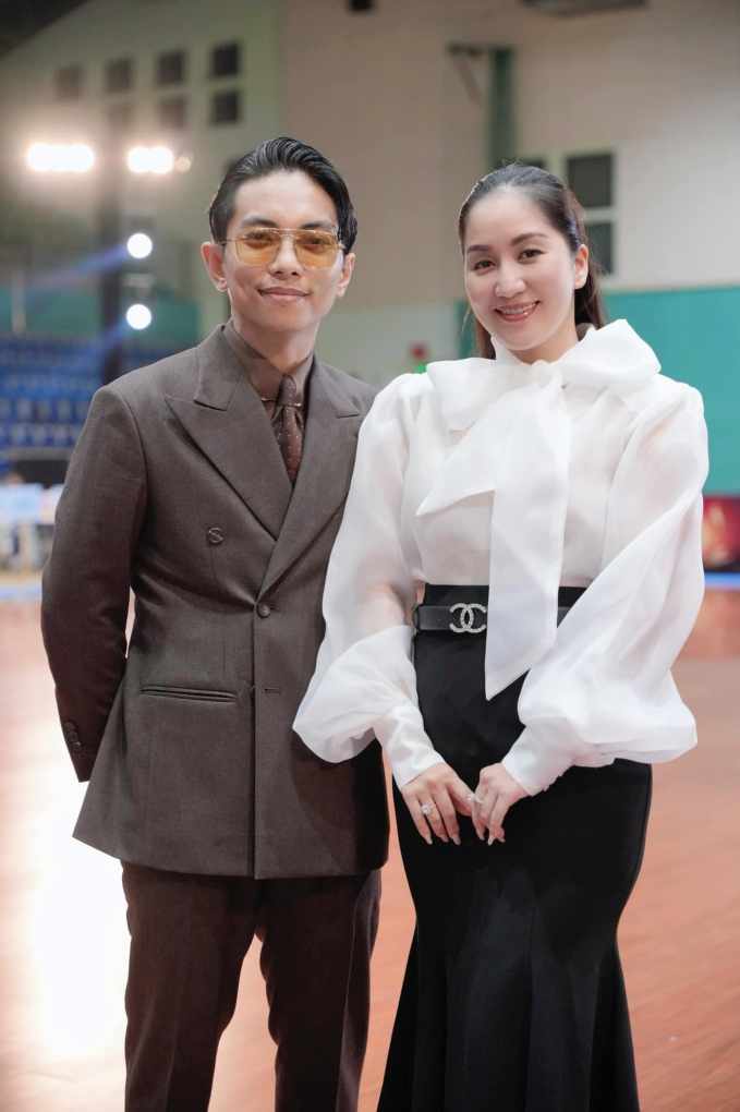 Vợ chồng Phan Hiển ở giải khiêu vũ 