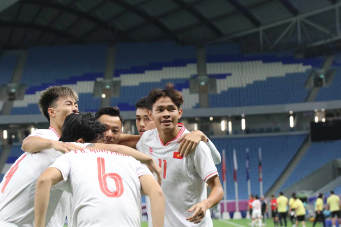 Bùi Vĩ Hào lập cú đúp, trở thành ngôi sao trong trận đấu U23 Việt Nam 3-1 U23 Kuwait (Ảnh: VFF)