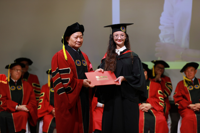 Trường Đại học Quốc tế Sài Gòn (SIU) vừa tổ chức Lễ trao bằng tốt nghiệp cho các tân thạc sĩ, tân cử nhân