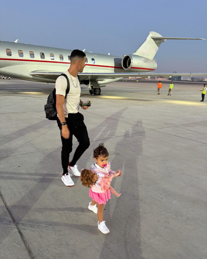 Gia đình Ronaldo vừa có chuyến du lịch tranh thủ quãng thời gian siêu sao người Bồ Đào Nha không phải thi đấu