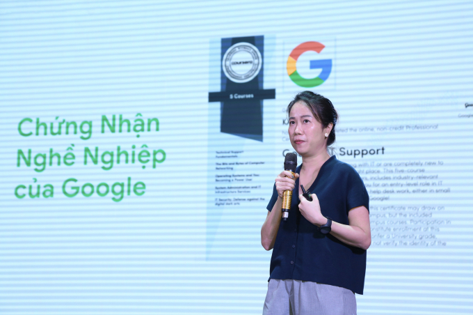 Bà Hà Lâm Tú Quỳnh - giám đốc Quan hệ công chúng và Truyền thông, phụ trách Việt Nam, Google châu Á - Thái Bình Dương.