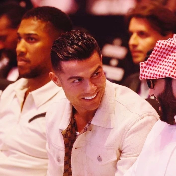 Ronaldo tươi rói tại sự kiện vừa qua