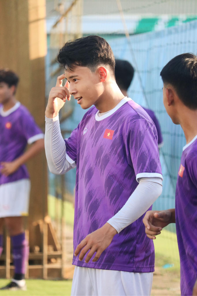 Cầu thủ U19 Việt Nam - Quốc Khánh