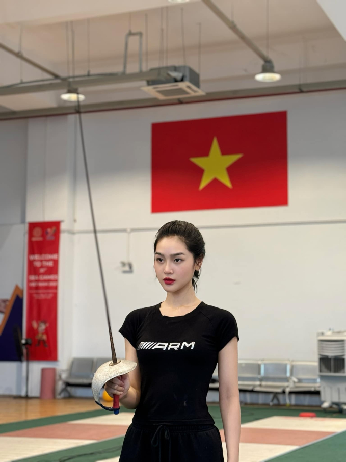 “Tiểu tam” hot nhất màn ảnh Việt hóa VĐV đấu kiếm, nhan sắc nét căng gây sốt