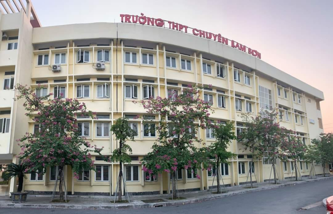 Trường THPT chuyên Lam Sơn