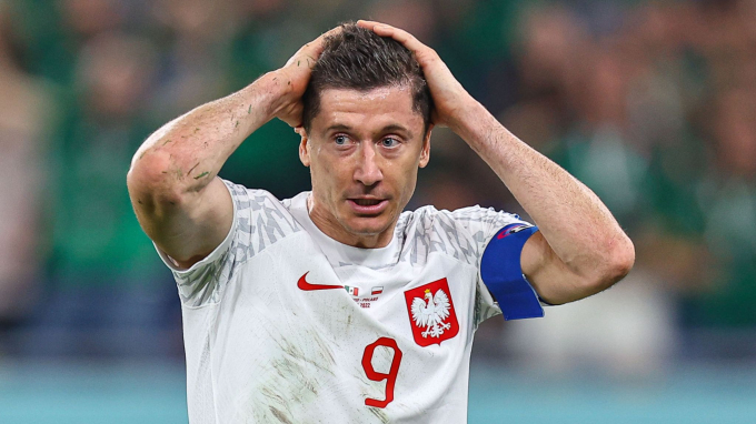 Tiền đạo Lewandowski cùng tuyển Ba Lan chịu nhiều hoài nghi khi bước vào Euro 2024
