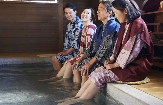   Ngâm chân và vận động chân khi tắm thật ra là hoạt động quen thuộc ở Nhật Bản (Ảnh minh họa)  