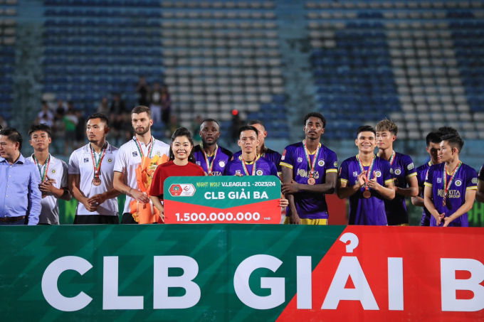 Kết thúc giải CLB Nam Định giành chức vô địch, Bình Định giành chức á quân và Hà Nội giành HCĐ 