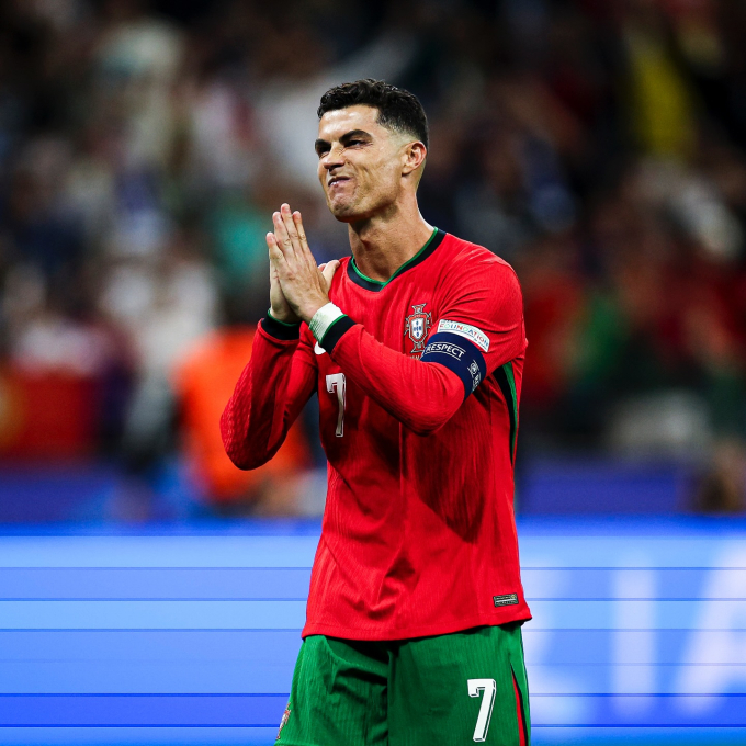 Ronaldo vẫn chưa từ giã đội tuyển Bồ Đào Nha sau Euro