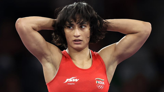 Vinesh tuyên bố giải nghệ sau khi lỡ trận chung kết Olympic