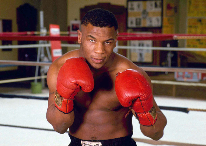 Tay đấm thép Mike Tyson thời đỉnh cao