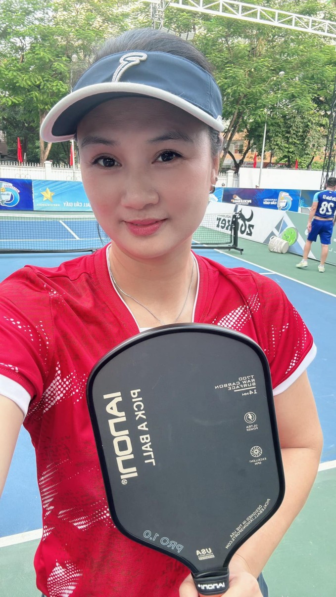 Hoa khôi bóng chuyền khoe chơi pickleball