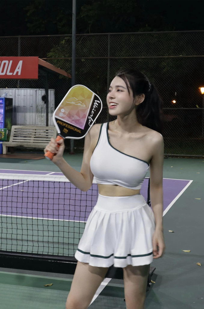  Nàng WAG khoe đi chơi Pickleball