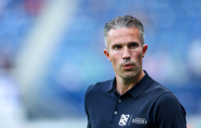 Van Persie giờ là HLV của Heerenveen