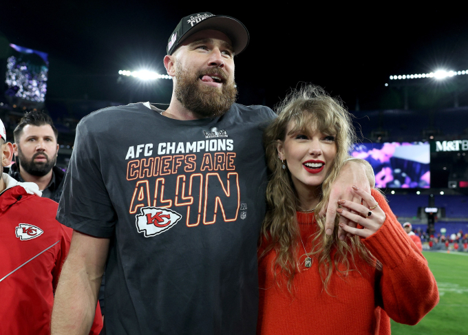 Taylor Swift và Travis Kelce được cho sẵn sàng bước vào một trang mới trong mối quan hệ