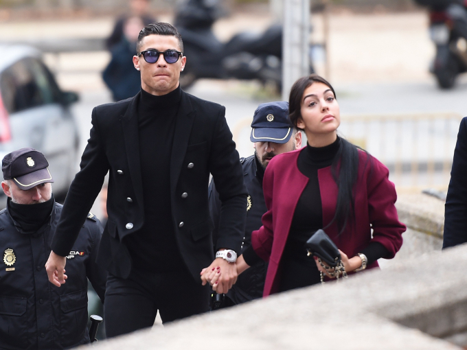 Ronaldo và Georgina đã bên nhau được 8 năm