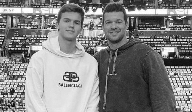 Ballack và cậu con trai quá cố Emilio 