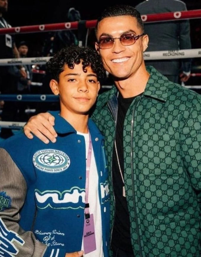 Ronaldo và cậu con trai cả Ronaldo Jr