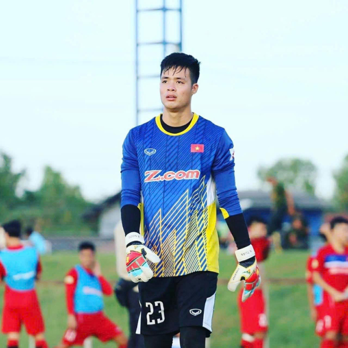  Thủ môn Đặng Ngọc Tuấn 