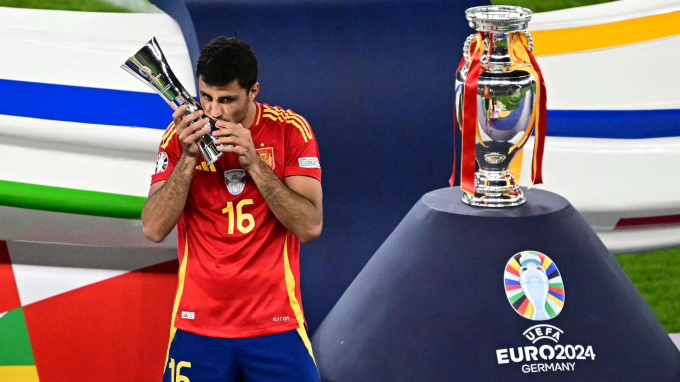 Chức vô địch Euro 2024 góp phần giúp Rodri giành Quả bóng vàng 2024