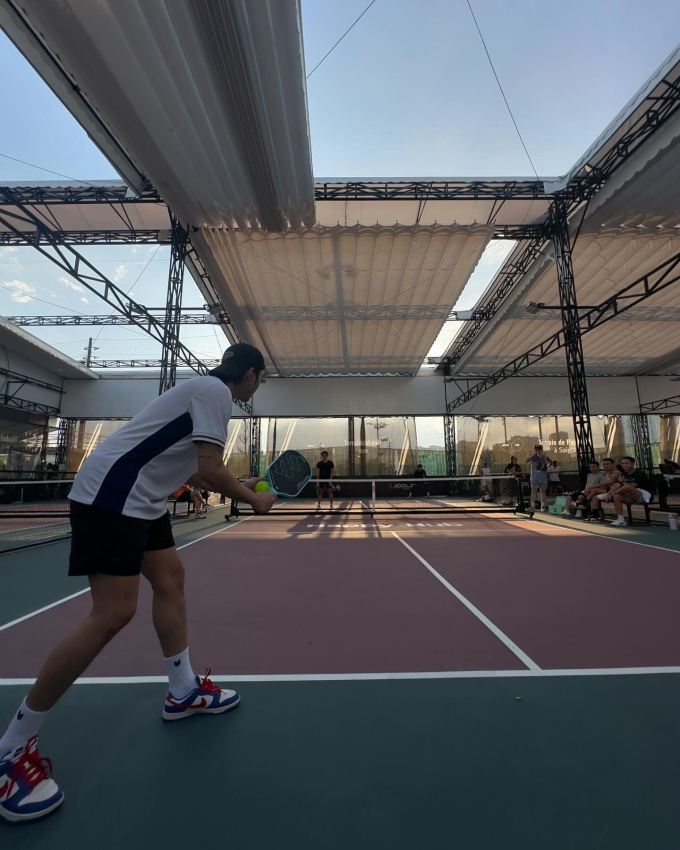  SOOBIN thường xuyên ra sân chơi pickleball