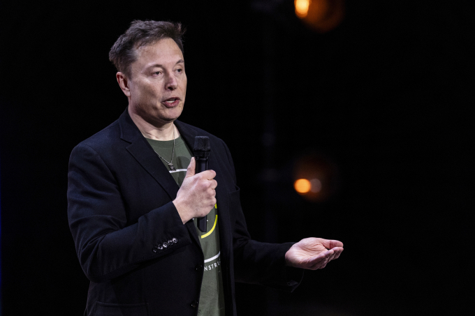 Elon Musk bị tố từng có thời gian sống 