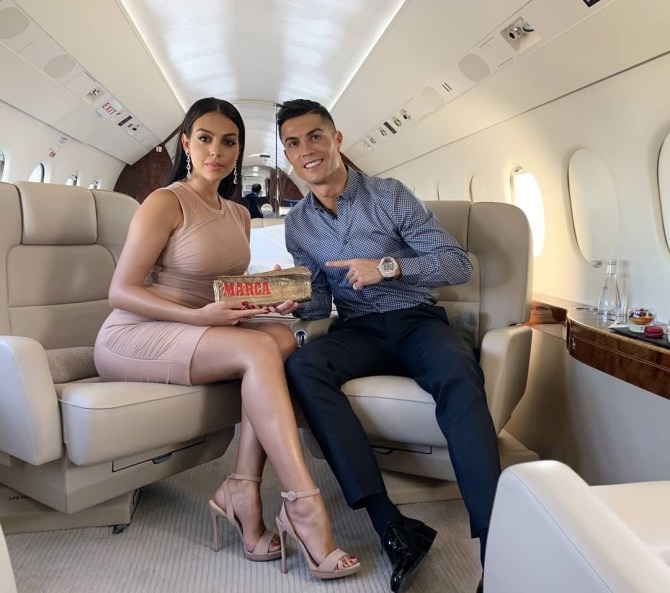 Ronaldo và bạn gái Georgina