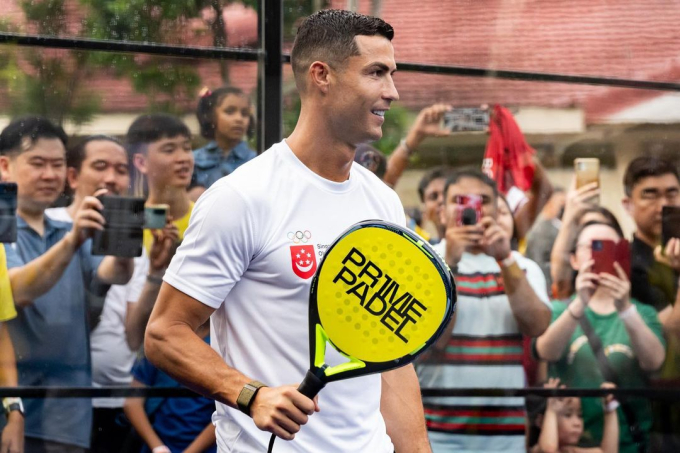 Ronaldo say mê môn padel