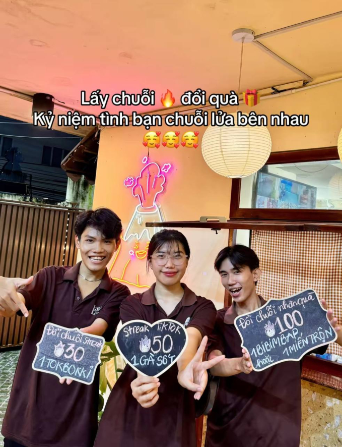 Các quán ăn thi nhau giảm giá cho khách nếu giữ được “chuỗi TikTok”, thực hư chiêu kinh doanh này ra sao?