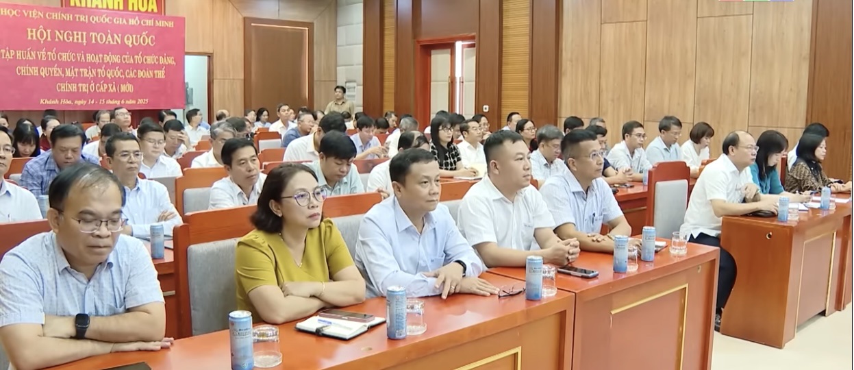 Đại biểu dự hội nghị