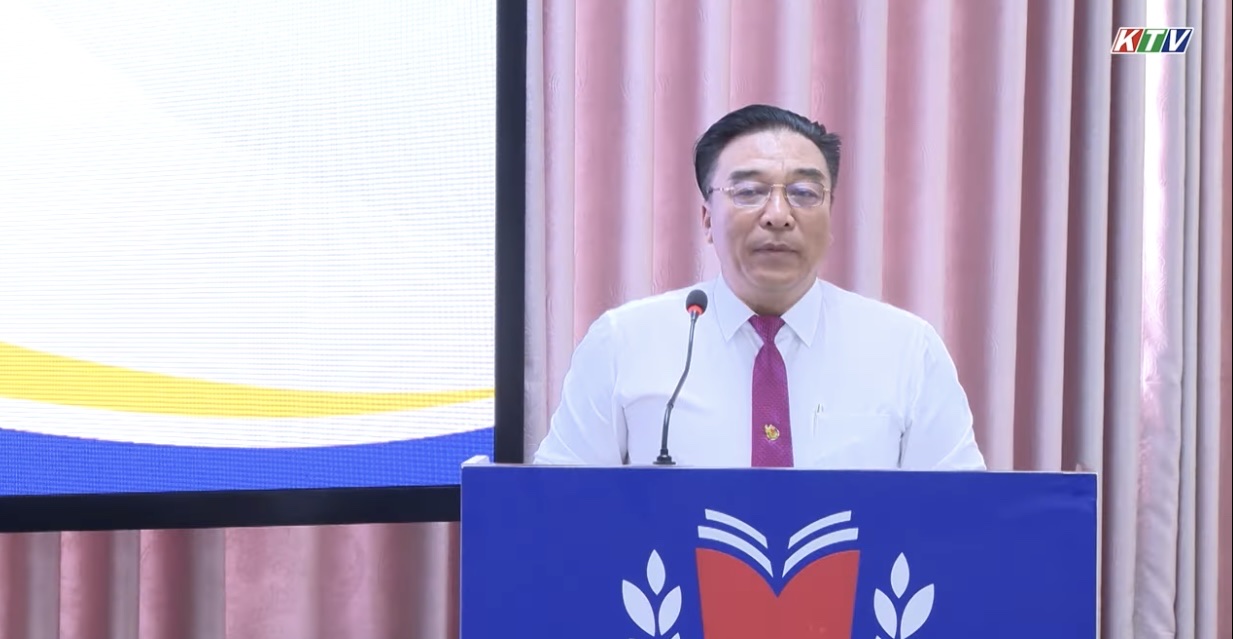 Ông Đoàn Minh Long - Chủ tịch Hội Nhà báo Khánh Hoà phát biểu tại hội thảo.