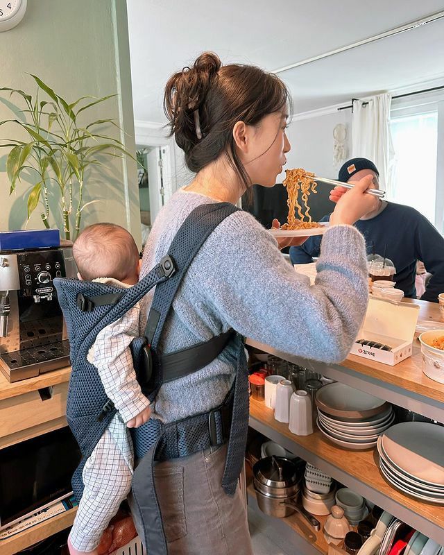 Không có người giúp việc, nhiều gia đình trẻ phải chật vật, xoay sở để cân bằng cuộc sống (Ảnh minh họa)