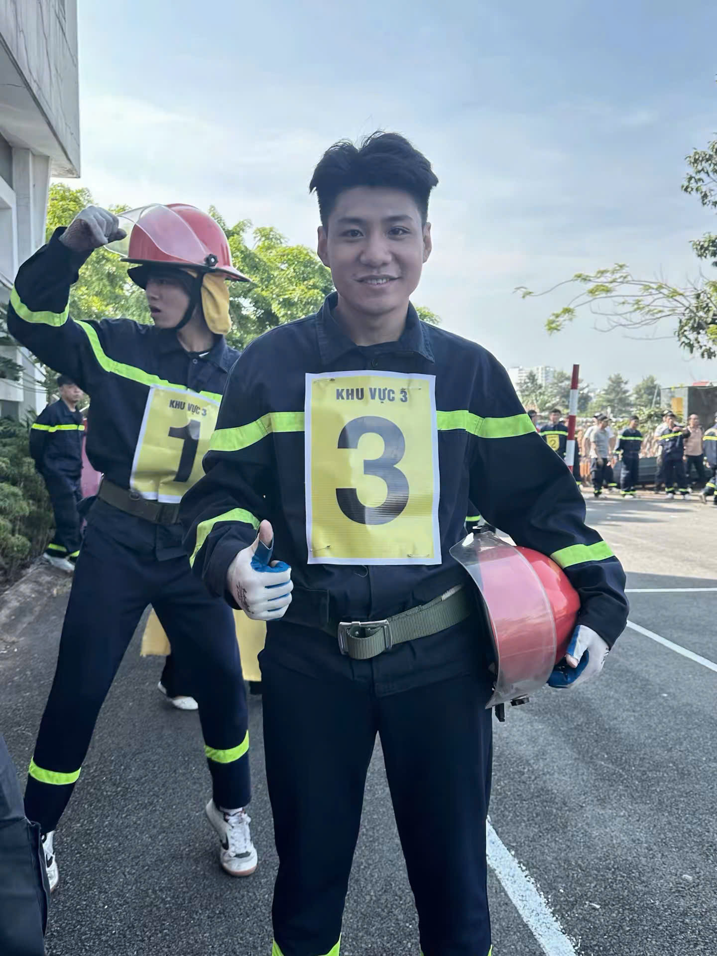 Không những dũng cảm mà còn điển trai!