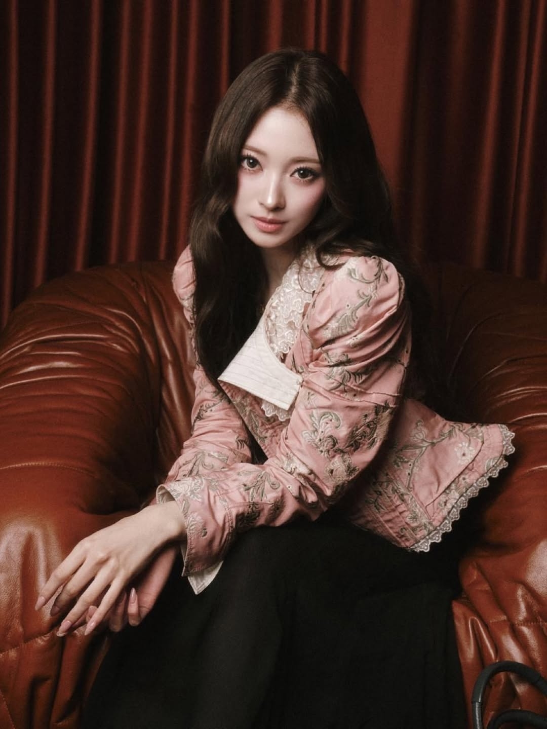 Anna nổi lên như một hiện tượng nhan sắc mới của Kbiz