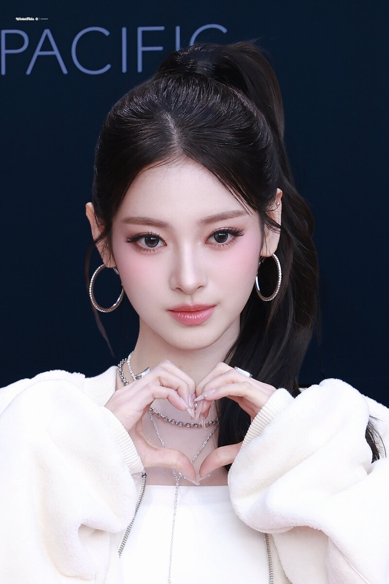 Đường nét gương mặt hoàn hảo