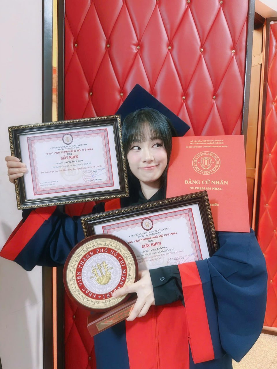 Lương Bích Hữu khoe thành tích ở Nhạc viện (Ảnh: Facebook nhân vật) 