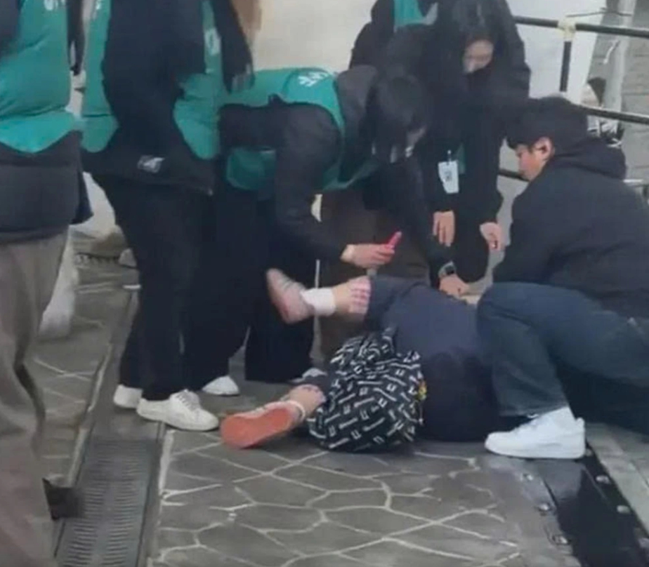 Fan Trung tố cáo việc bị đối xử thô bạo ở concert G-DRAGON (ảnh: Weibo)