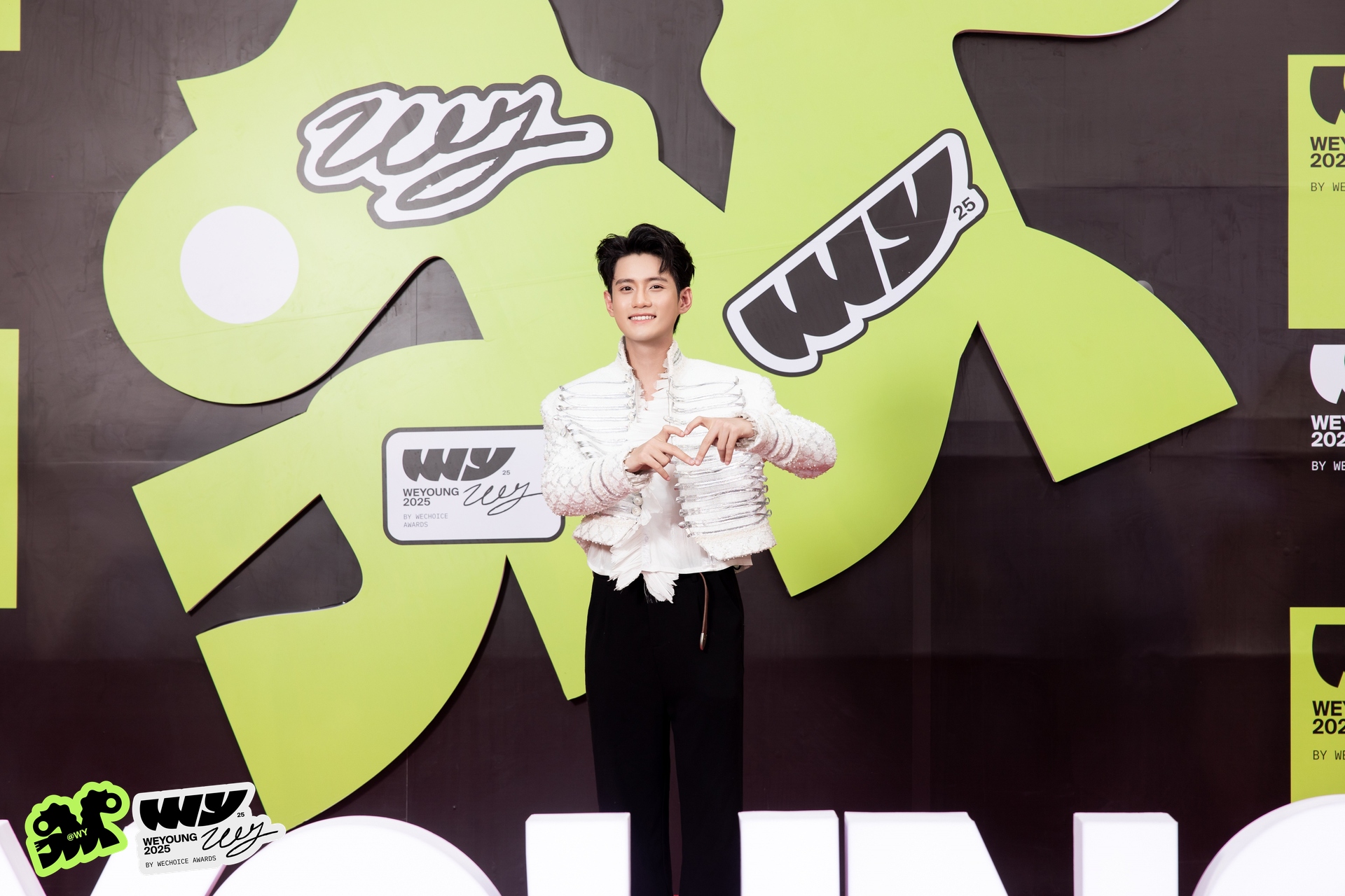 Diễn viên Đình Khang