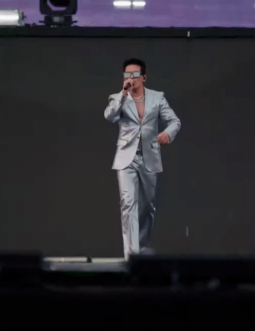 Quốc Thiên catwalk ở Y Concert