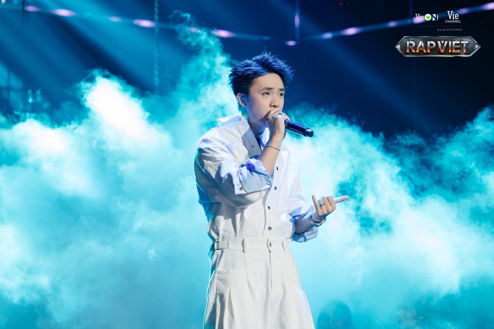 Dấu ấn lớn nhất trong hành trình tại Rap Việt mùa 4 của Nhật Hoàng đến ở vòng Bứt phá, khi anh kết hợp cùng Thùy Chi trong ca khúc Anh Đã Làm Gì Đâu